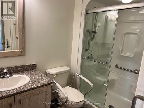#1806 -1665 The College Way, Mississauga, ON - Indoor Photo Showing Bathroom