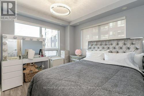 209 - 2391 Central Park Drive, Oakville, ON - Indoor Photo Showing Bedroom