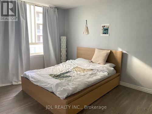 1204 - 633 Bay Street, Toronto, ON - Indoor Photo Showing Bedroom