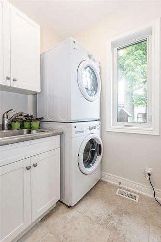 6186 Dorchester Road|Unit #102, Niagara Falls, ON - Indoor Photo Showing Laundry Room