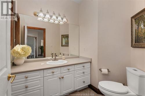 7343 Howard, Amherstburg, ON - Indoor Photo Showing Bathroom