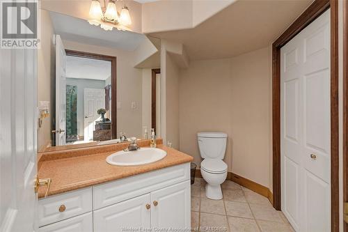 7343 Howard, Amherstburg, ON - Indoor Photo Showing Bathroom