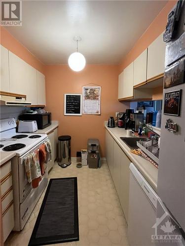 Kitchen - 216 Viewmount Drive Unit#415, Ottawa, ON - Indoor Photo Showing Kitchen