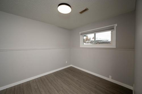 628 18Th Avenue S, Cranbrook, BC - Indoor Photo Showing Other Room