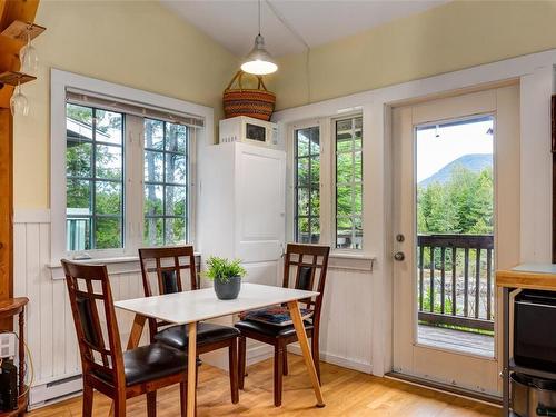 A-289 Boardwalk Ave, Ucluelet, BC - Indoor Photo Showing Dining Room