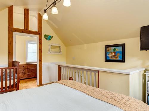 A-289 Boardwalk Ave, Ucluelet, BC - Indoor Photo Showing Bedroom