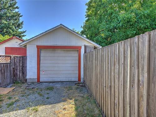 454 Howard Ave, Duncan, BC - Outdoor With Exterior