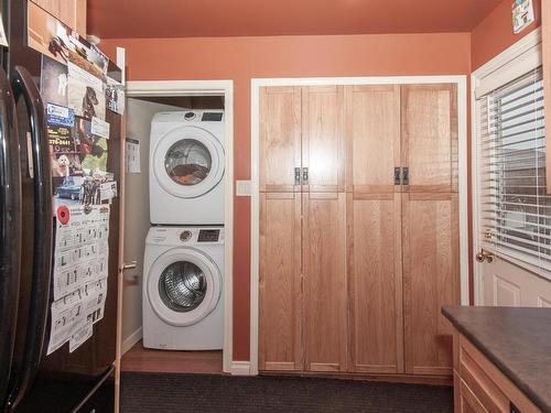 5566 Dallas Drive, Kamloops, BC - Indoor Photo Showing Laundry Room