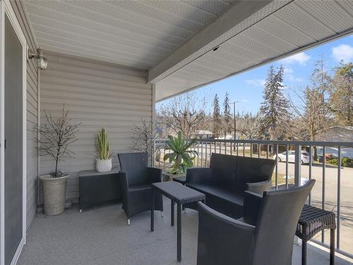 645 Mark Road, Kelowna, BC - Outdoor With Deck Patio Veranda With Exterior