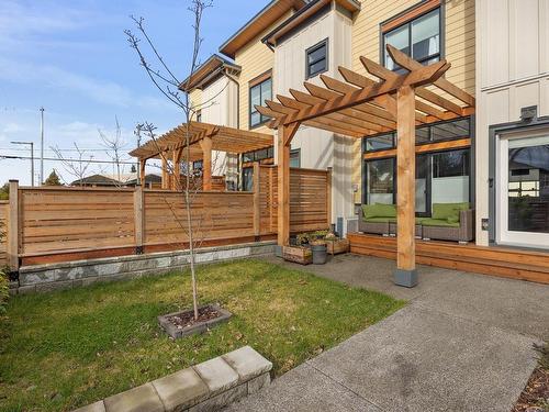 9-356 14Th St, Courtenay, BC - Outdoor