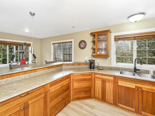 2586 Rainville Rd, Langford, BC - Indoor Photo Showing Kitchen With Double Sink