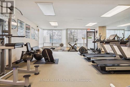 #905 -26 Hanover Rd, Brampton, ON - Indoor Photo Showing Gym Room