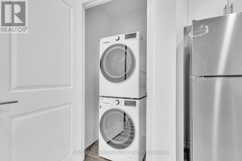 407 - 1098 Paisley Road E, Guelph, ON - Indoor Photo Showing Laundry Room