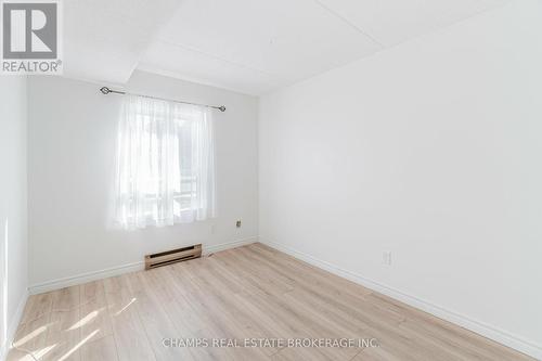 #103 -384 Erb St W, Waterloo, ON - Indoor Photo Showing Other Room