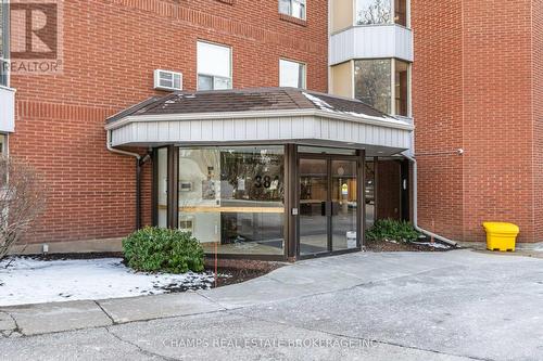 #103 -384 Erb St W, Waterloo, ON - Outdoor With Exterior