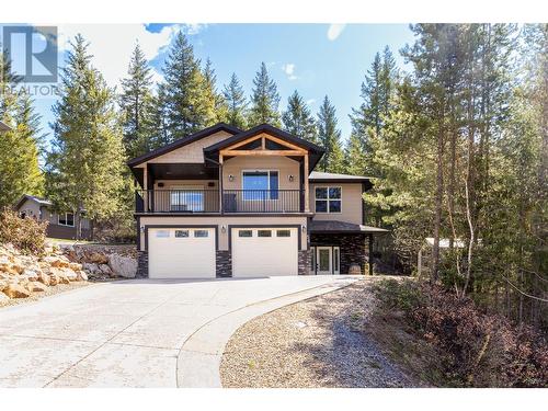 2592 Alpen Paradies Road Unit# 56, Blind Bay, BC - Outdoor With Facade