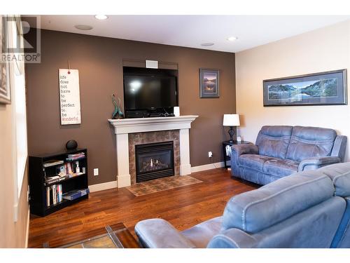 2592 Alpen Paradies Road Unit# 56 Lot# Sl 68, Blind Bay, BC - Indoor Photo Showing Living Room With Fireplace