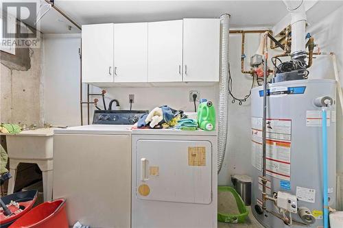 466 Draper Street, Pembroke, ON - Indoor Photo Showing Laundry Room
