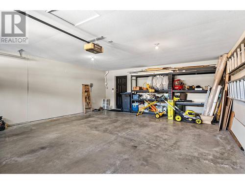 321 Rio Drive S, Kelowna, BC - Indoor Photo Showing Garage