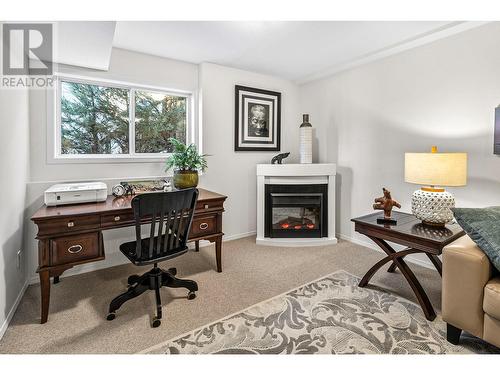 321 Rio Drive S, Kelowna, BC - Indoor With Fireplace