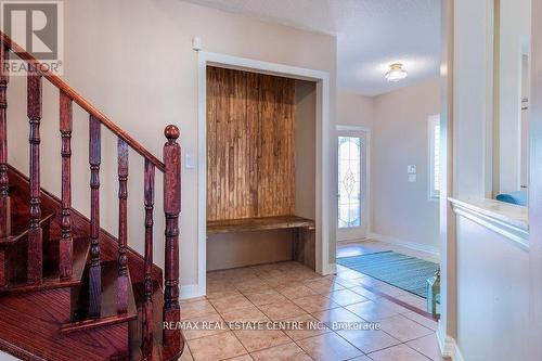 925 Knotty Pine Grove, Mississauga, ON - Indoor Photo Showing Other Room