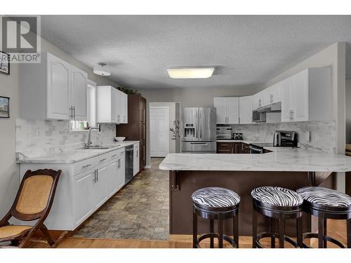 15720 E Thompson Road, Prince George, BC - Indoor Photo Showing Kitchen