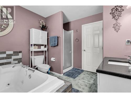 15720 E Thompson Road, Prince George, BC - Indoor Photo Showing Bathroom