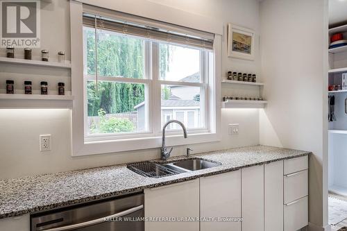 15 Arden Ave, Hamilton, ON - Indoor Photo Showing Kitchen With Double Sink With Upgraded Kitchen