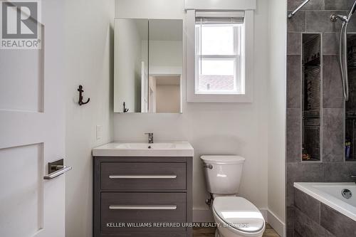 15 Arden Ave, Hamilton, ON - Indoor Photo Showing Bathroom