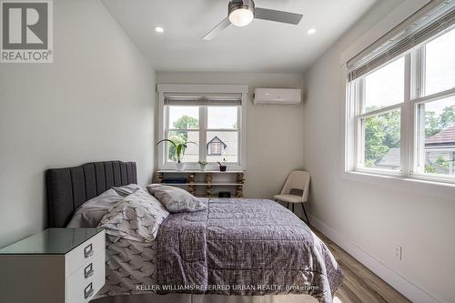 15 Arden Ave, Hamilton, ON - Indoor Photo Showing Bedroom