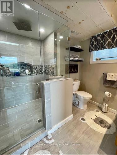 82 Black School Rd, Kawartha Lakes, ON - Indoor Photo Showing Bathroom