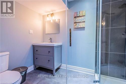 35 Countryside Drive, Welland, ON - Indoor Photo Showing Bathroom