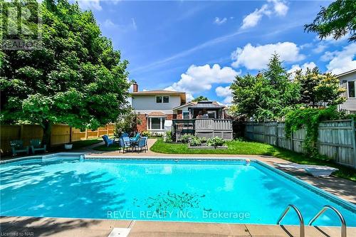 35 Countryside Dr, Welland, ON - Outdoor With In Ground Pool With Backyard