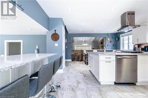 35 Countryside Drive, Welland, ON - Indoor Photo Showing Kitchen With Upgraded Kitchen