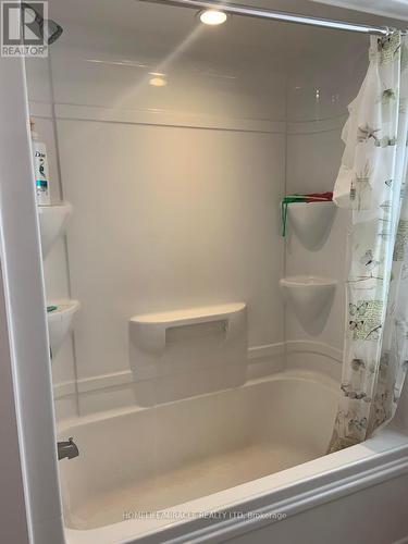 428 Beth Crescent, Kingston, ON - Indoor Photo Showing Bathroom
