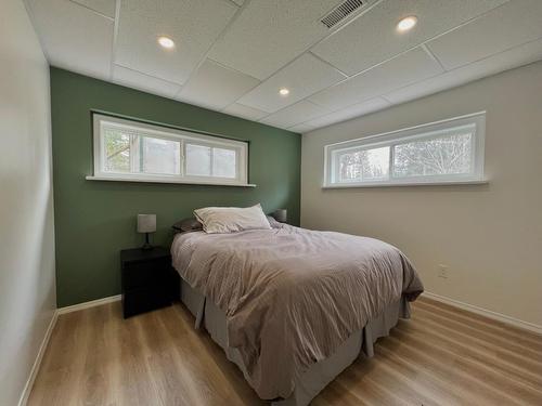 8820 Slocan South Road, Slocan, BC - Indoor Photo Showing Bedroom