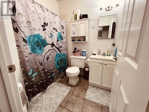 3938 Wren Avenue, Terrace, BC - Indoor Photo Showing Bathroom