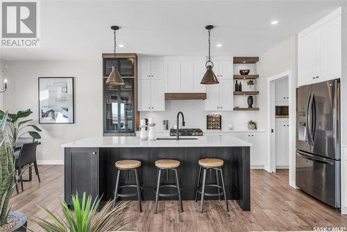 651 Kenaschuk Crescent, Saskatoon, SK - Indoor Photo Showing Kitchen With Upgraded Kitchen