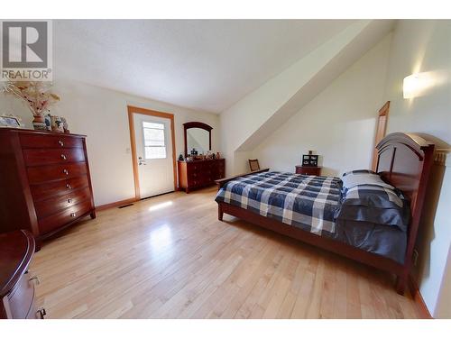 574 Relkey Road, Summerland, BC - Indoor Photo Showing Bedroom