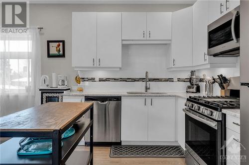 317 Lajoie Street, Ottawa, ON - Indoor Photo Showing Kitchen With Stainless Steel Kitchen With Upgraded Kitchen
