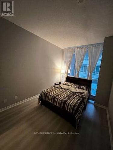 202 - 761 Bay Street, Toronto, ON - Indoor Photo Showing Bedroom
