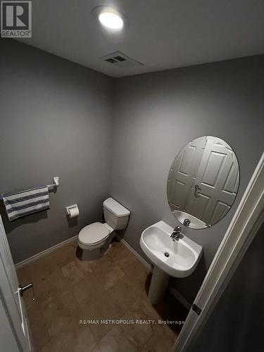 202 - 761 Bay Street, Toronto, ON - Indoor Photo Showing Bathroom