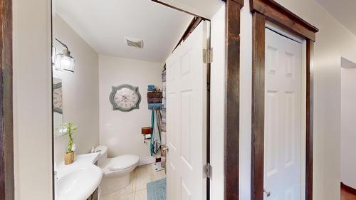 703 Westwood Drive, Cranbrook, BC - Indoor Photo Showing Bathroom