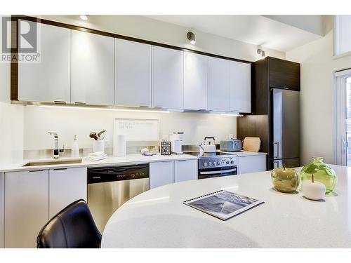 1350 St Paul Street Unit# 604, Kelowna, BC - Indoor Photo Showing Kitchen