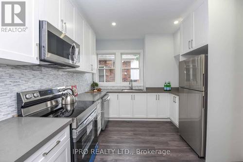 1663 Main St E, Hamilton, ON - Indoor Photo Showing Kitchen With Upgraded Kitchen