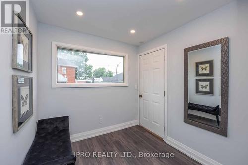 1663 Main St E, Hamilton, ON - Indoor Photo Showing Other Room