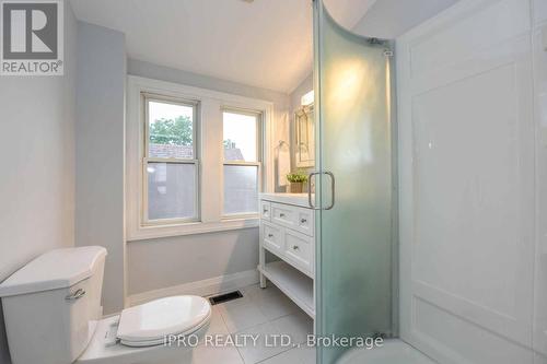 1663 Main St E, Hamilton, ON - Indoor Photo Showing Bathroom