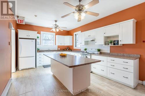 23 Griffith St, Welland, ON - Indoor Photo Showing Kitchen