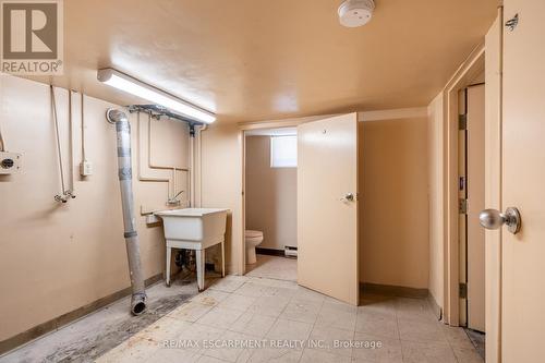 23 Griffith St, Welland, ON - Indoor Photo Showing Bathroom