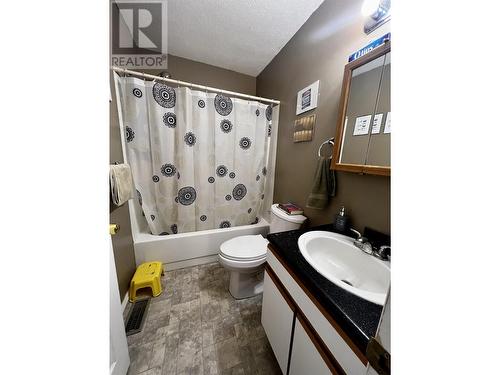 5378 Kallum Drive, 108 Mile Ranch, BC - Indoor Photo Showing Bathroom